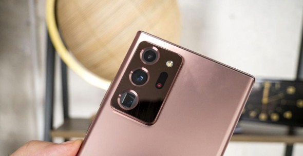 Abia ajuns la primii cumpărători, Galaxy Note 20 Ultra este reclamat pentru probleme la camera foto